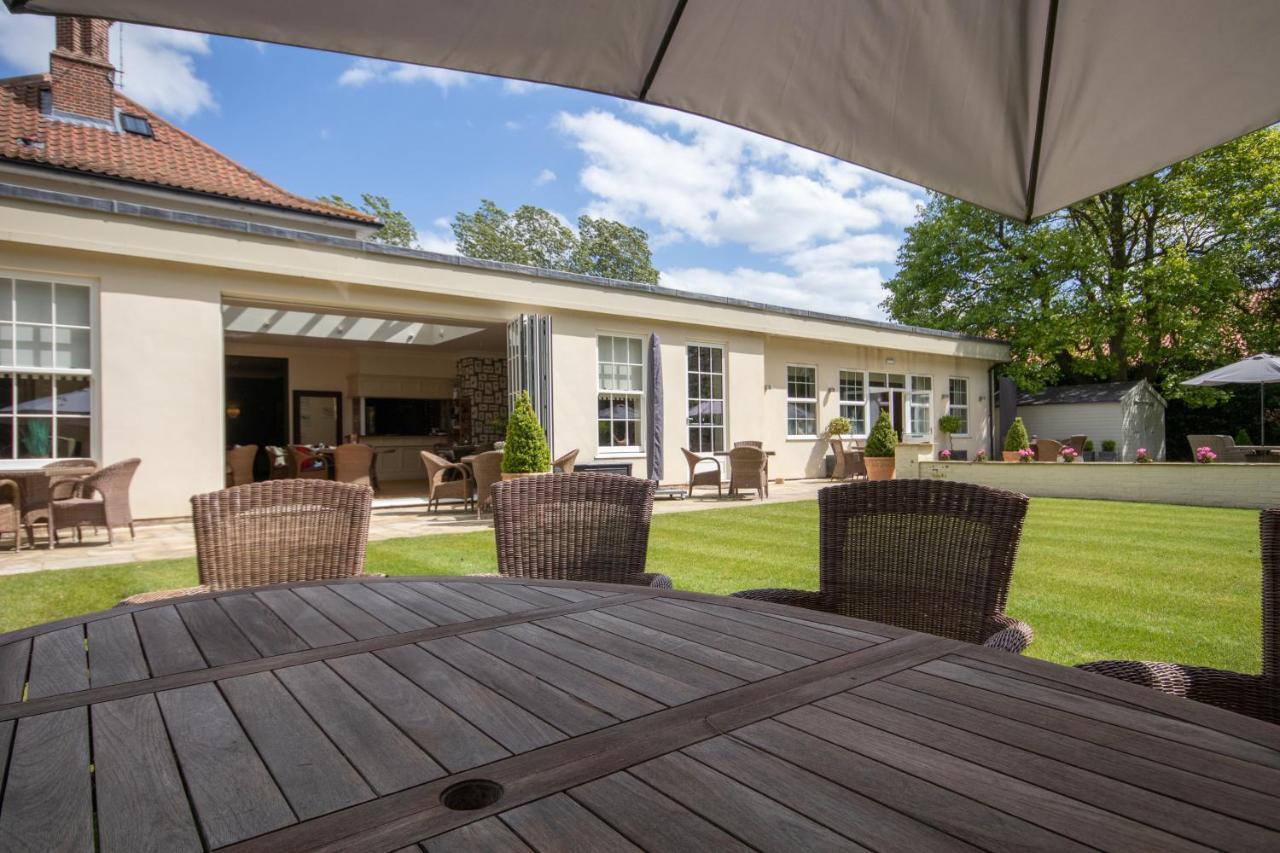 The Pheasant Hotel, Holt, Norfolk Kelling Exterior photo
